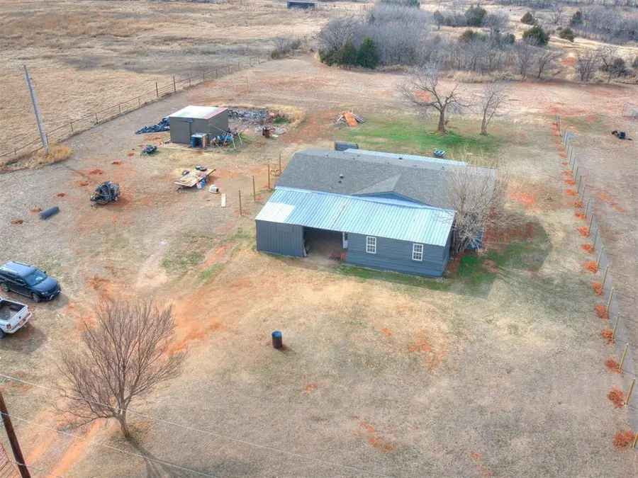 11777 NW Cottonwood Hills Avenue, Cashion, OK 73016 - #3
