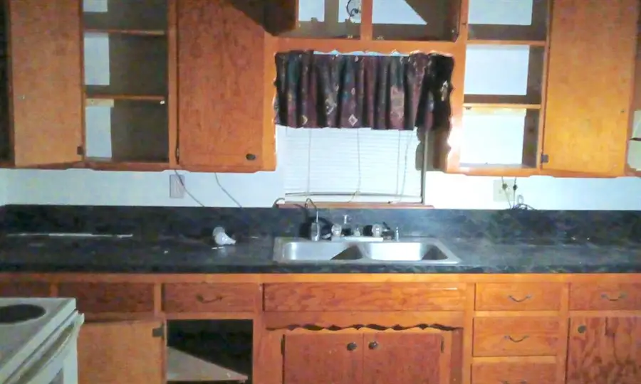 236 N North Avenue, El Reno, OK 73036 - #2