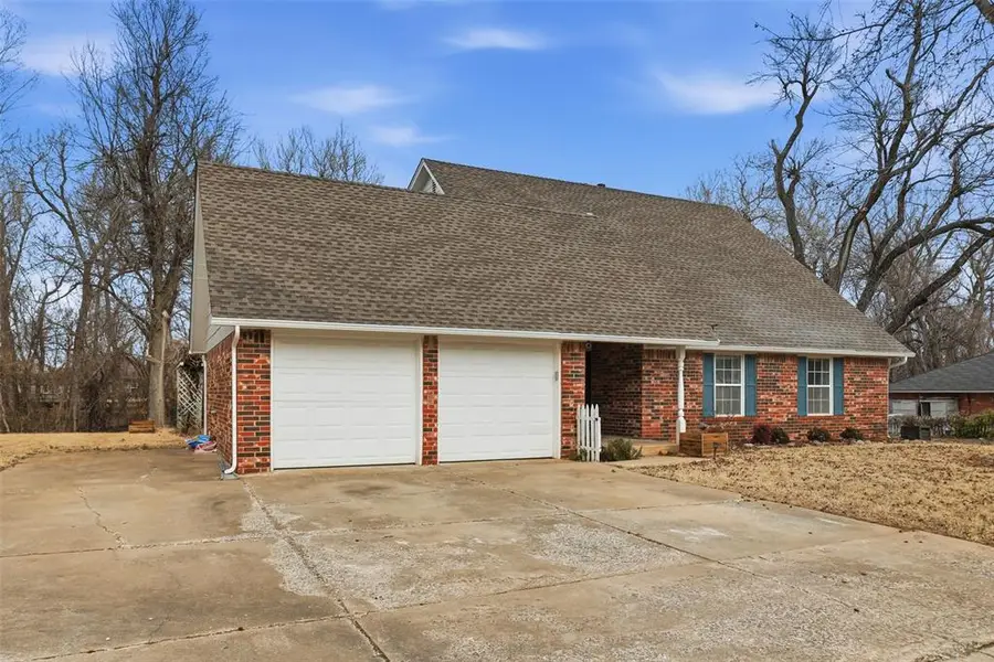 11733 Silver Maple Drive, Yukon, OK 73099 - #2