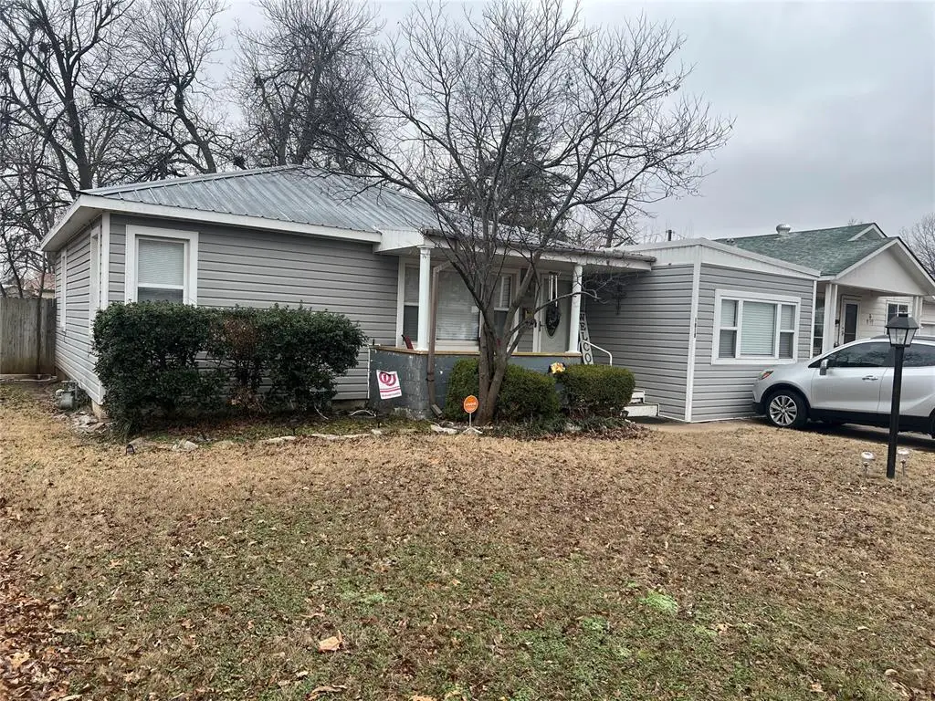 1715 Arizona Avenue, Chickasha, OK 73018 - #1