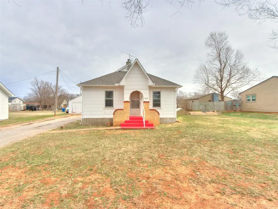 923 S 12th Street, Kingfisher, OK 73750 - #2