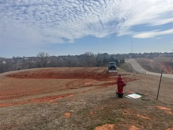 5680 SE 56th Place, Norman, OK 73072