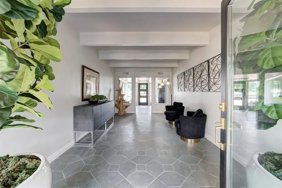 1110 Sherwood Lane #216, Nichols Hills, OK 73116 - #3