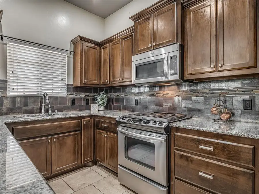 4017 Acoma Drive, Moore, OK 73160 - #3