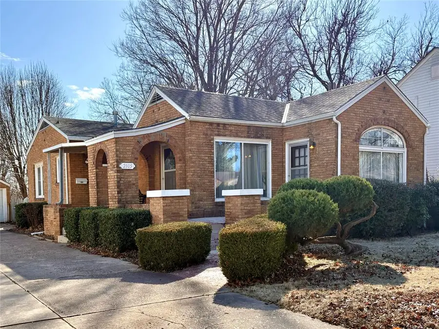 2105 W Broadway Avenue, Enid, OK 73703 - #2