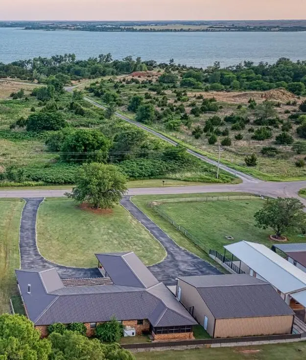 21303 E 990 Road, Foss, OK 73647 - #1