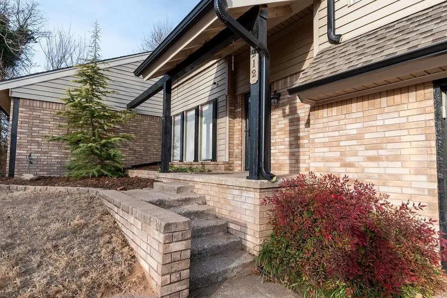 212 N Tunbridge Road, Midwest City, OK 73130 - #2