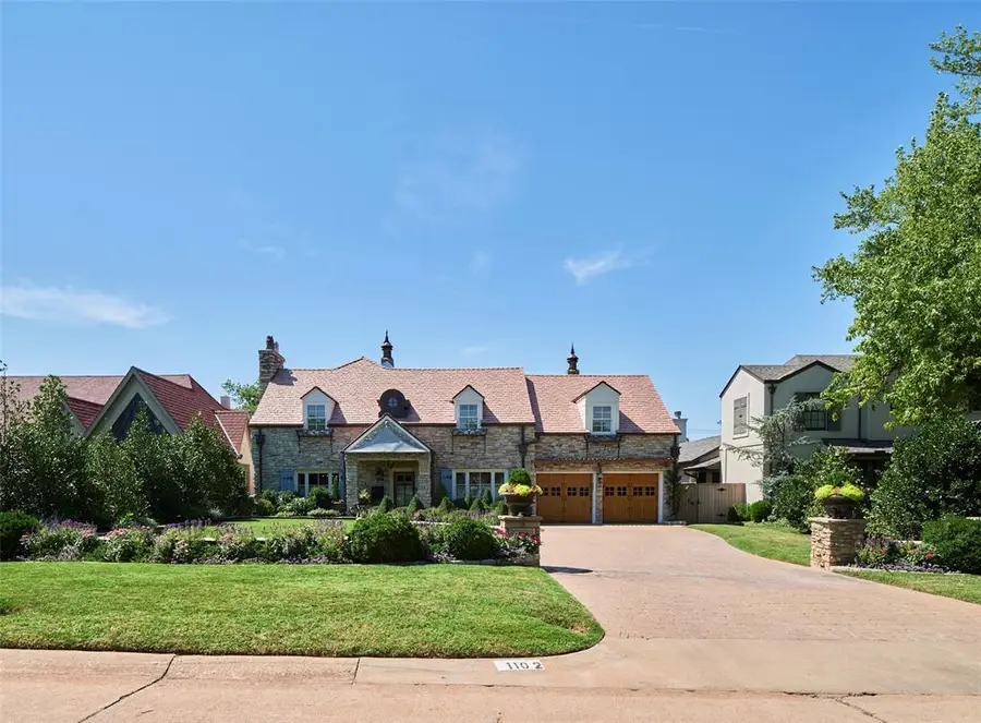 1102 Huntington Avenue, Nichols Hills, OK 73116 - #3