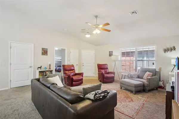 3616 Green Apple Place, Moore, OK 73160