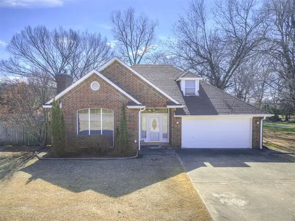 906 Woodbrook Drive, Purcell, OK 73080