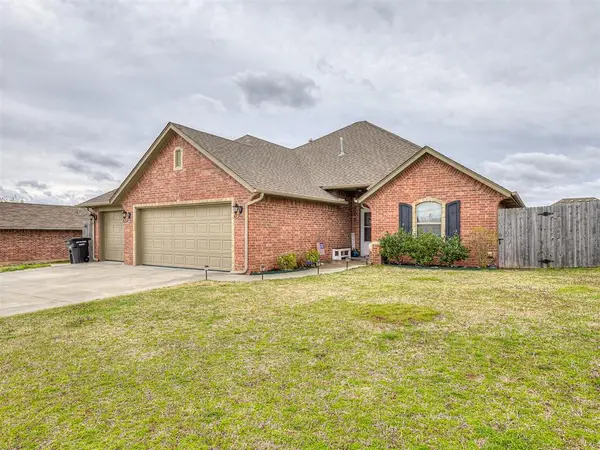 517 Cottonwood Drive, Moore, OK 73160