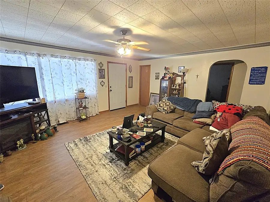 515 W 4th Street, Watonga, OK 73772 - #3