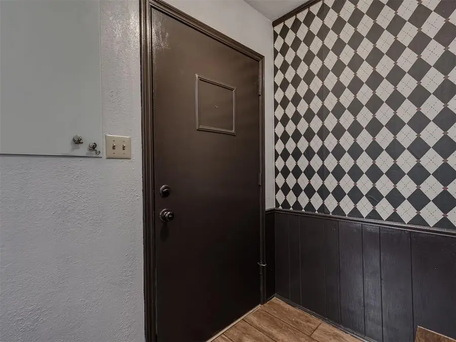 812 E Annie Court, Norman, OK 73069 - #3