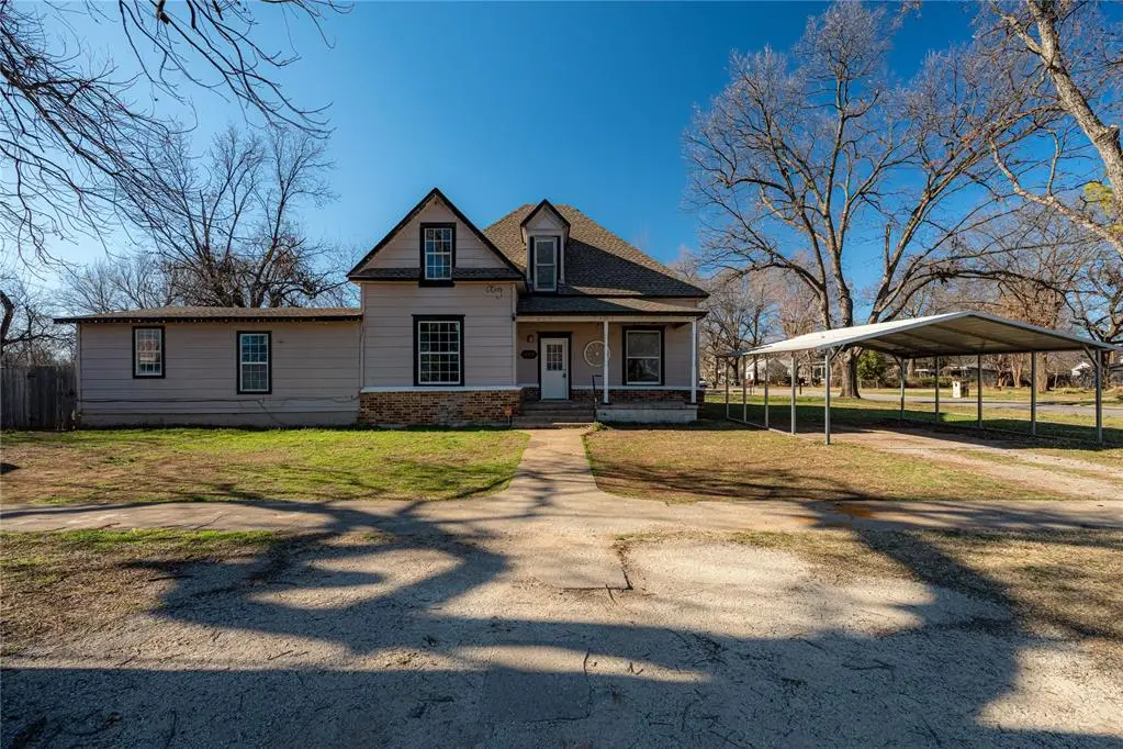 319 E Bradley Avenue, Pauls Valley, OK 73075 - #1