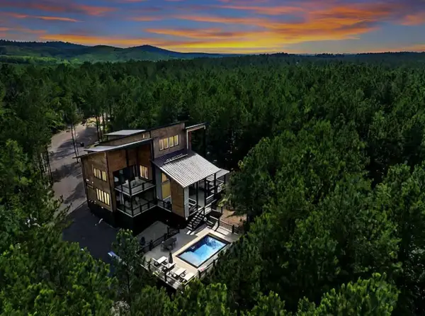 474 Bear Pine Trail, Broken Bow, OK 74728