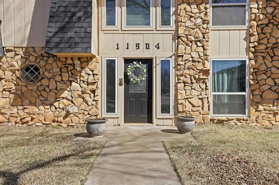 11904 Somerville Drive, Yukon, OK 73099 - #3