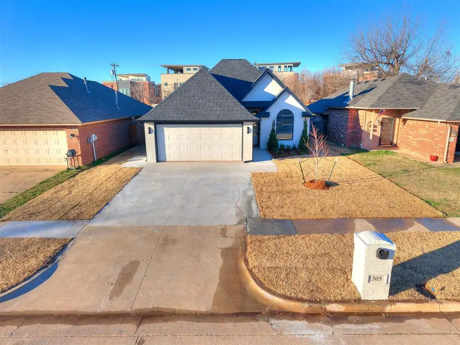 305 W 7th Street, Edmond, OK 73003 - #3