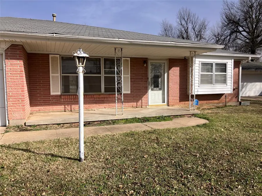 3220 Hilltop Road, Midwest City, OK 73110 - #2