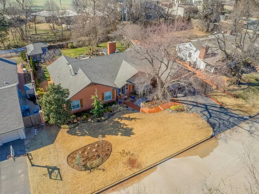 6025 N Barnes Avenue, Oklahoma City, OK 73112 - #3