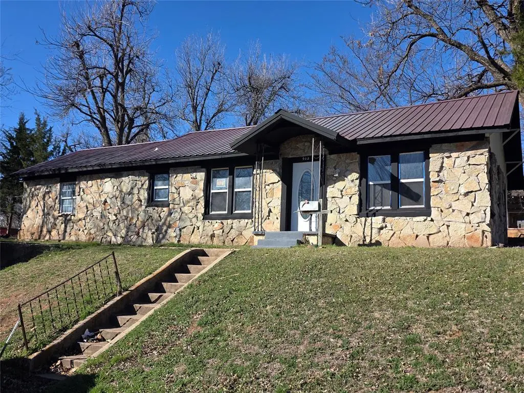 502 S 9 Street, Chickasha, OK 73018 - #1