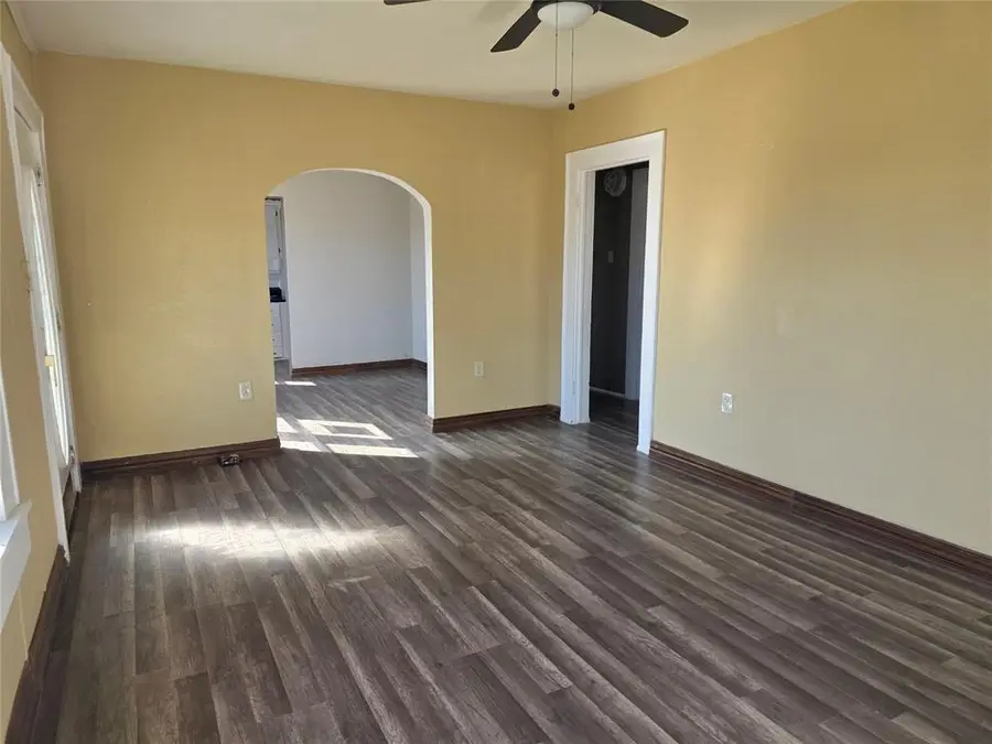 502 S 9 Street, Chickasha, OK 73018 - #3