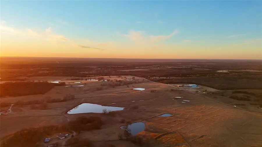 4 Wilshire Drive, McLoud, OK 74851 - #3