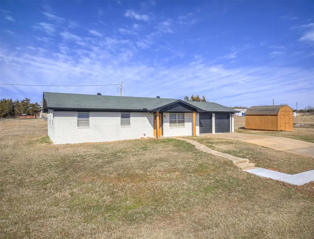 329020 S 3290 Road, Harrah, OK 73045 - #1