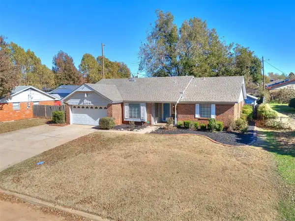 3204 W Woodlane Street, Midwest City, OK 73110