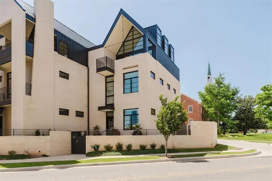 1327 N Dewey Avenue, Oklahoma City, OK 73103 - #2