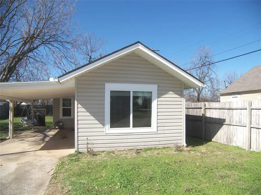 101 N N Walnut St Street, Crescent, OK 73028 - #2
