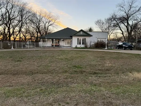 211 N Choctaw Avenue, Caddo, OK 74729