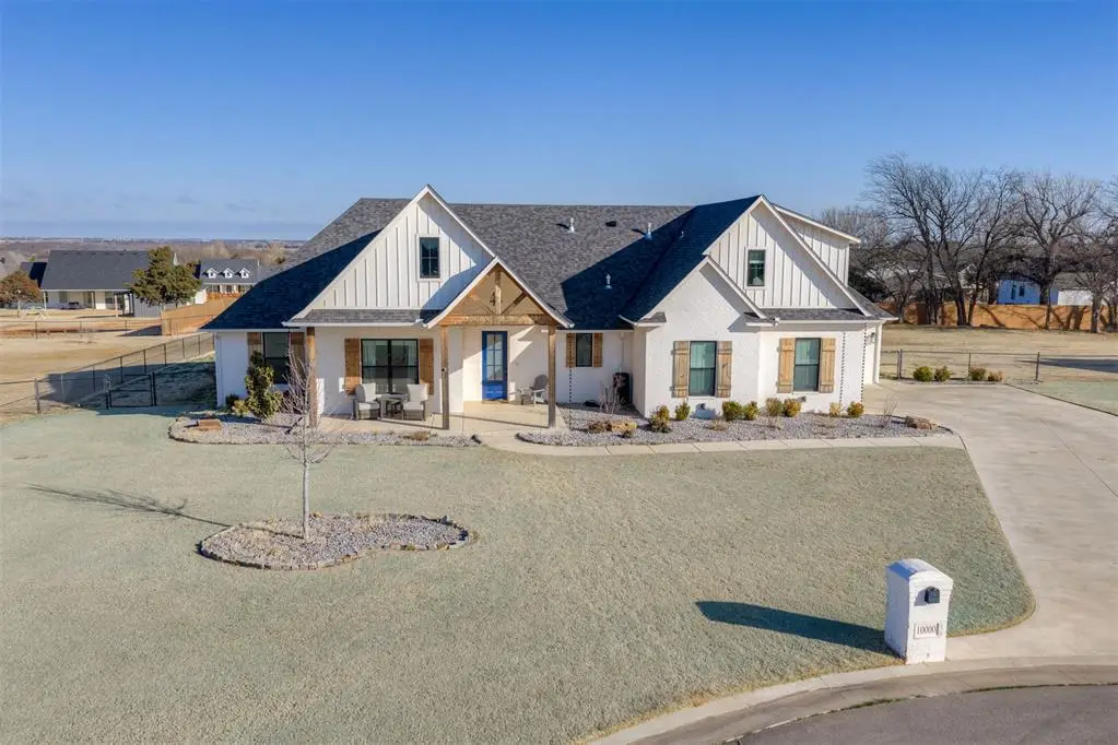 10000 Woodland Way, Edmond, OK 73025 - #1