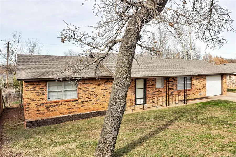 3101 E Noble Drive, Edmond, OK 73034 - #3