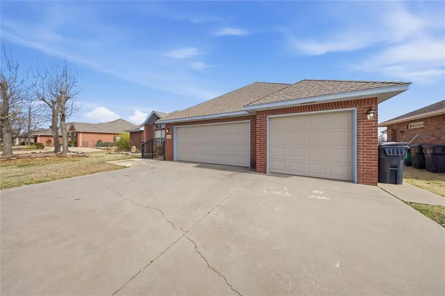6408 Sandlewood Drive, Oklahoma City, OK 73132 - #2
