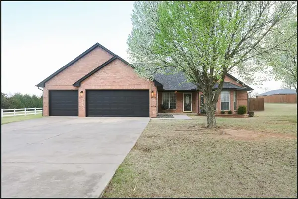 6910 Rolling Meadows Drive, Tuttle, OK 73089