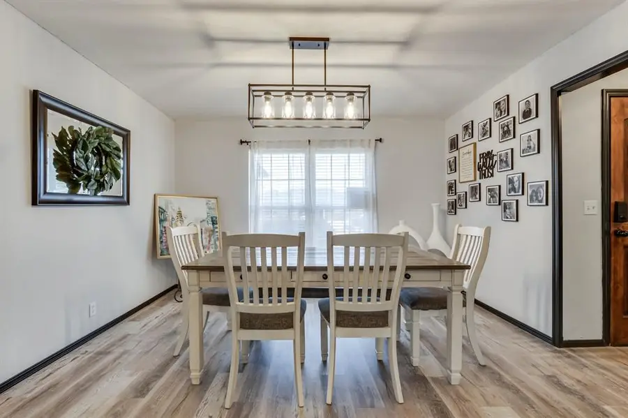 1812 Edinburg Court, Yukon, OK 73099 - #3