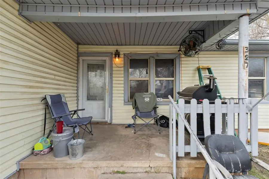 327 W Center Street, Lexington, OK 73051 - #2