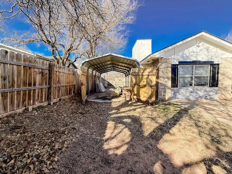 3401 E Noble Drive, Edmond, OK 73034 - #3