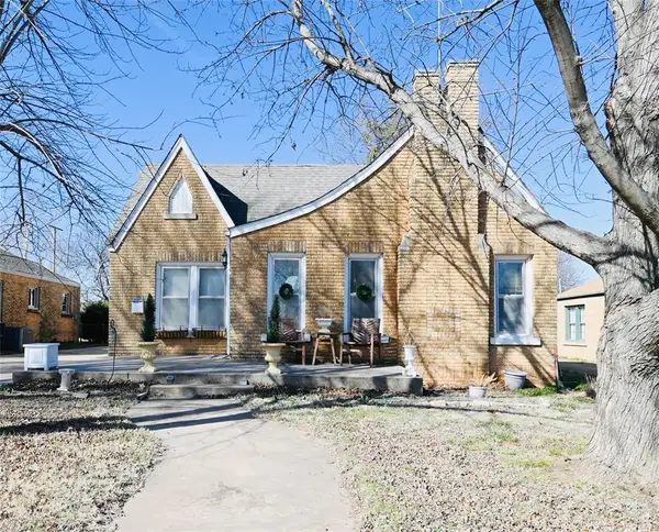 1220 S 19th Street, Chickasha, OK 73018