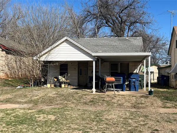 312 W Illinois Avenue, Chickasha, OK 73018