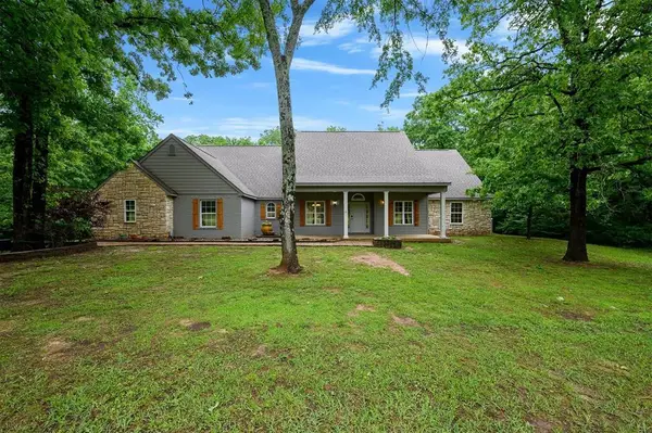482 Raintree Road, Broken Bow, OK 74728