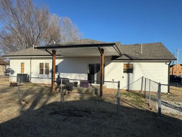 105 N Oklahoma Center, Corn, OK 73024 - #2