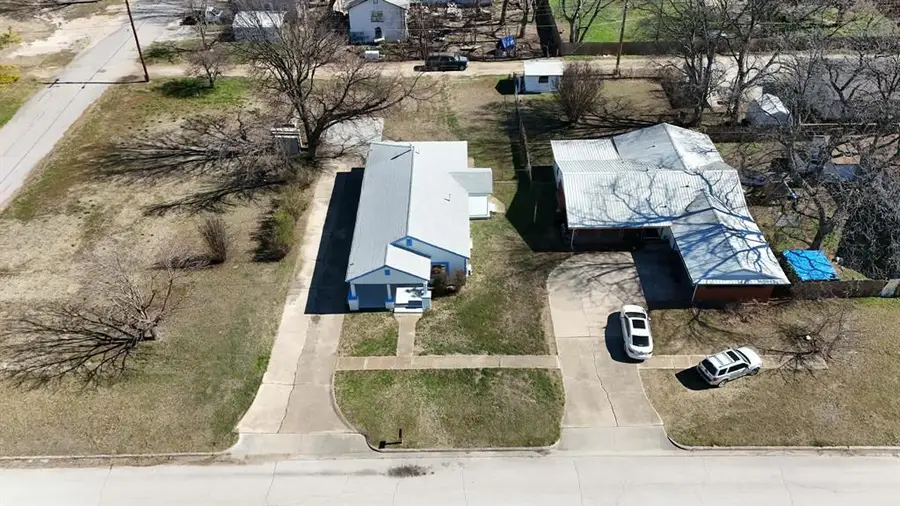 404 S 2nd Street, Davis, OK 73030 - #3