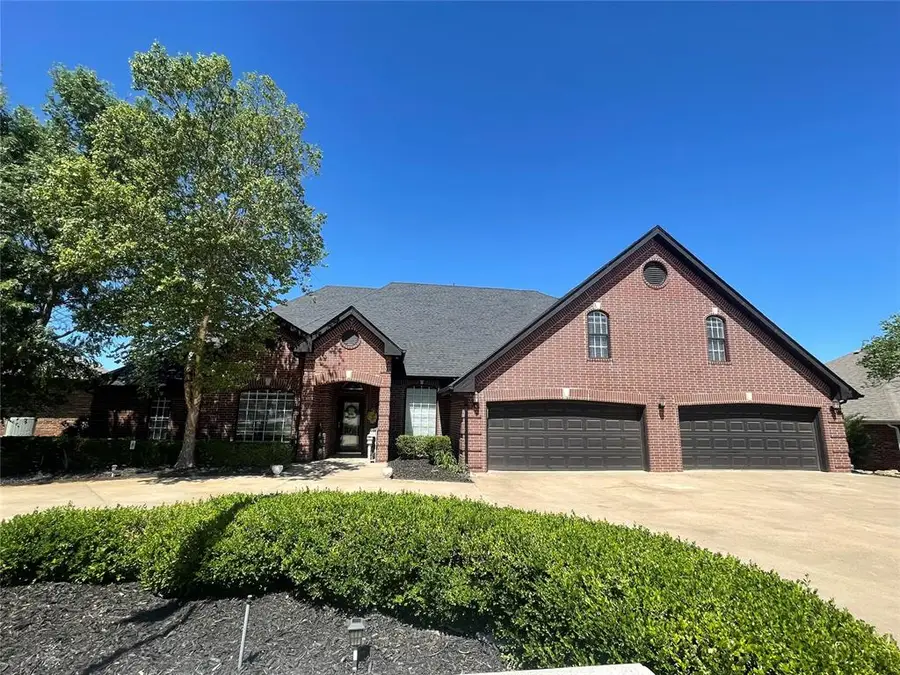 2210 Lakewood Drive, Chickasha, OK 73018 - #2