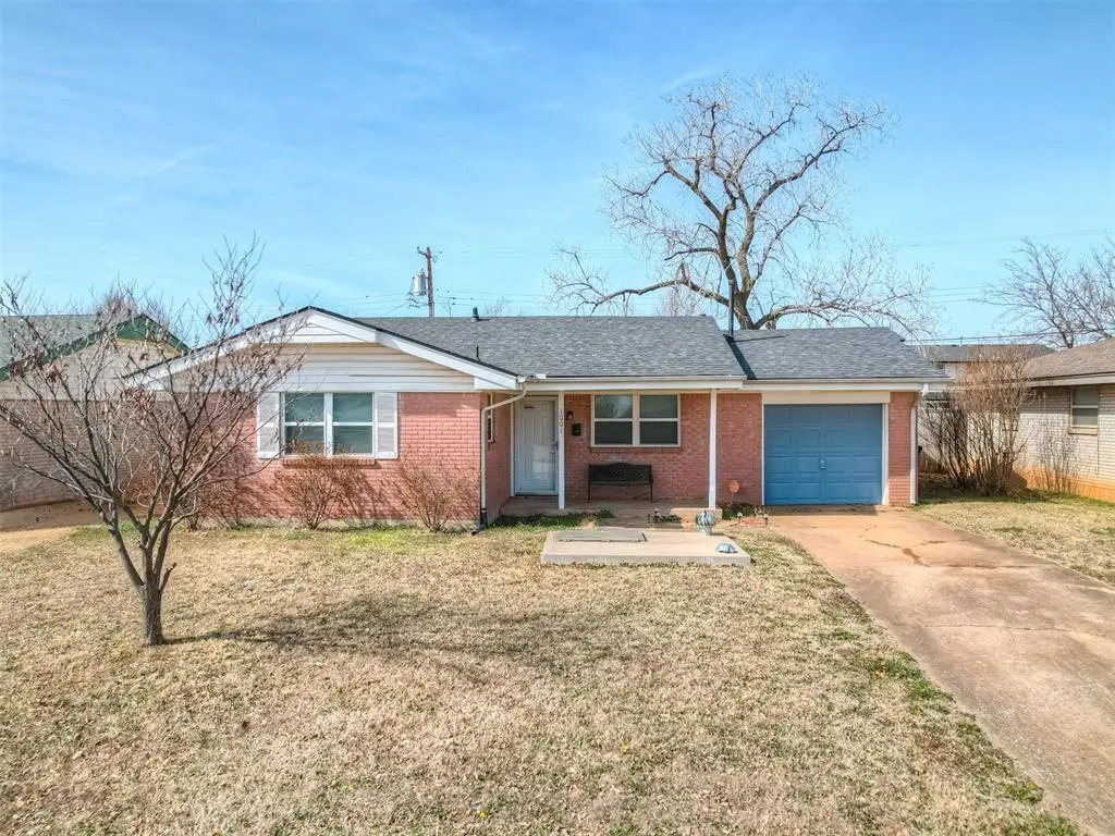 1001 N Norman Avenue, Moore, OK 73160 - #1