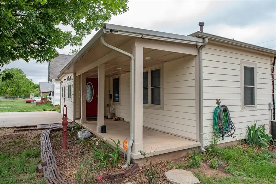 216 N Hitchcock Street, Hobart, OK 73651 - #2
