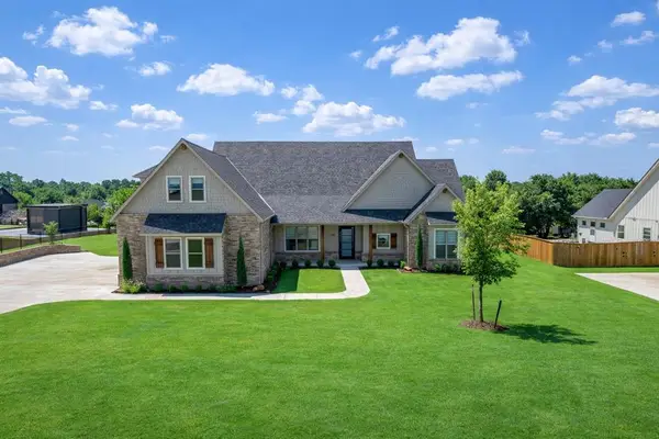 360 Old Farm Road, Edmond, OK 73034