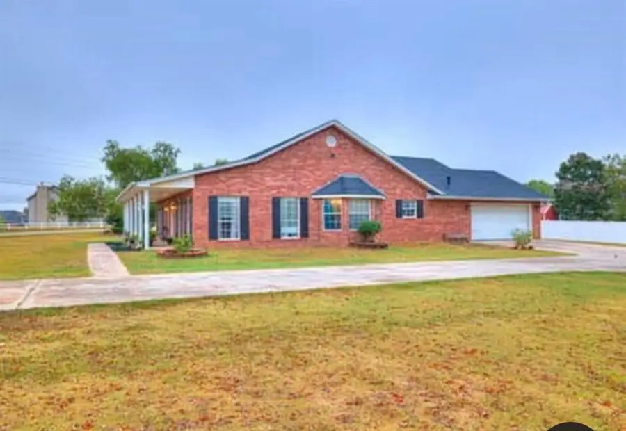 23 Lake Lane, Shawnee, OK 74804 - #2