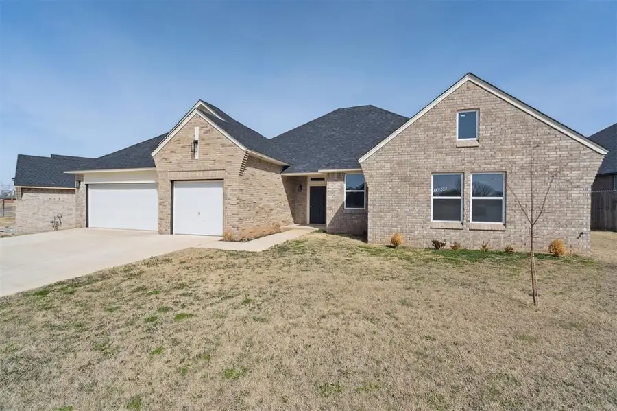 13500 Carlisle Crossing Drive, Yukon, OK 73099 - #2