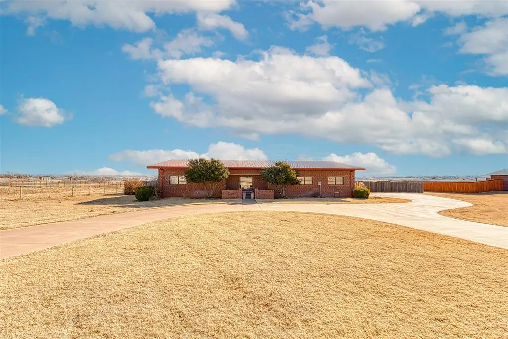 2006 S Randall Avenue, Elk City, OK 73644 - #1